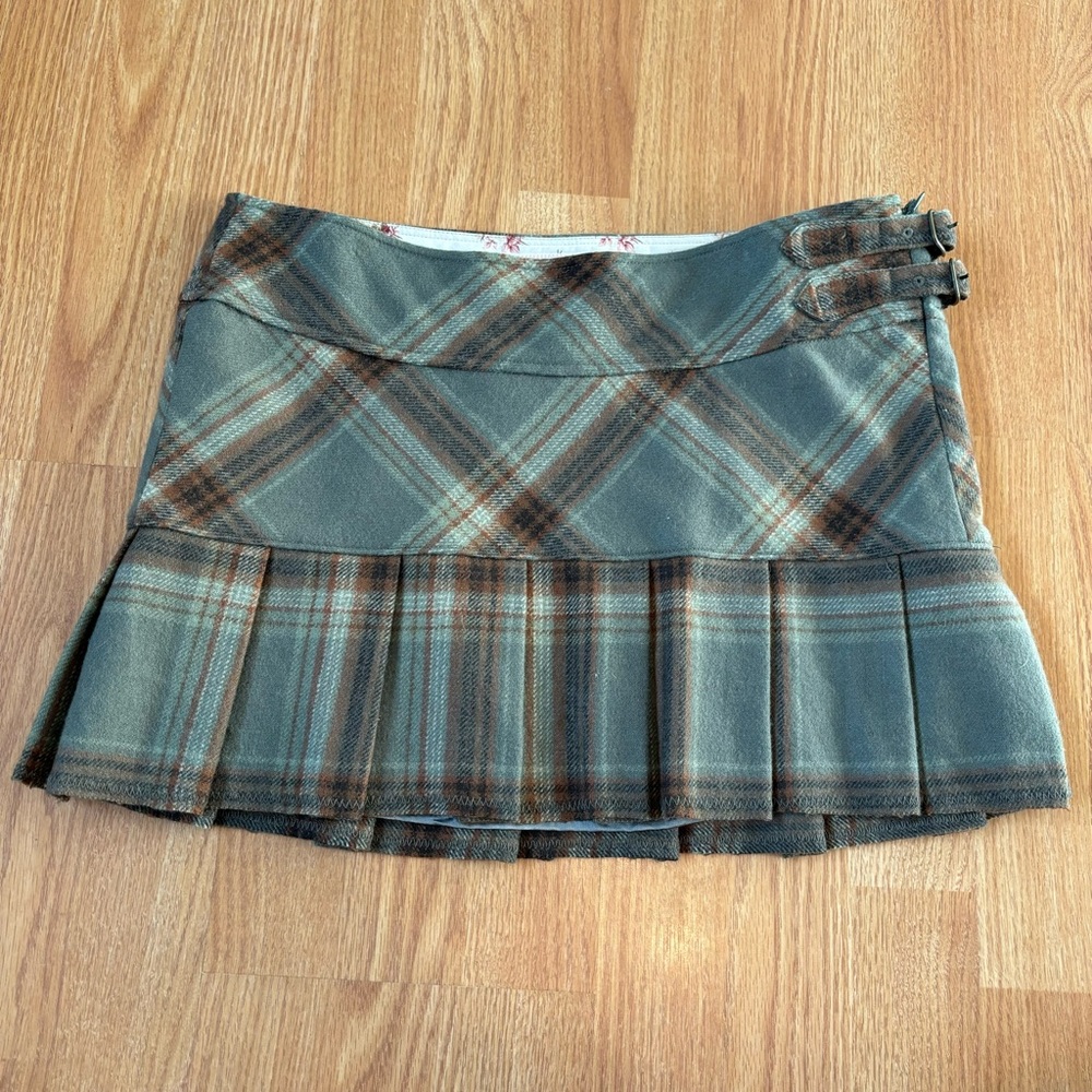 Vintage Y2K Abercrombie and Fitch Plaid Wool Skirt with Double Buckle Size 6